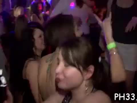 Cuties do not know who is fucking'em